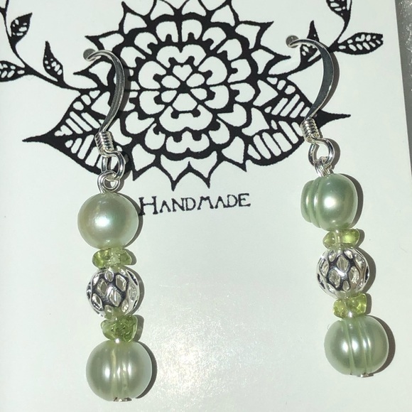 Pearl & Peridot Earrings - Picture 5 of 8
